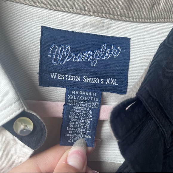 Shirt - Picture 2 of 3